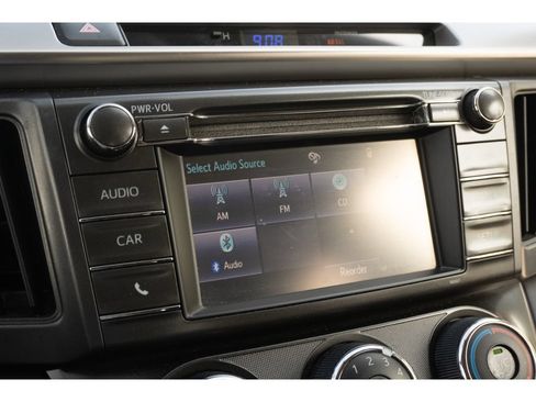 Used 2014 Toyota RAV4 LE AWD/4WD image 22