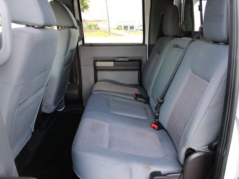 Used 2011 Ford F250 XLT w/ XLT Premium Pkg AWD/4WD image 12