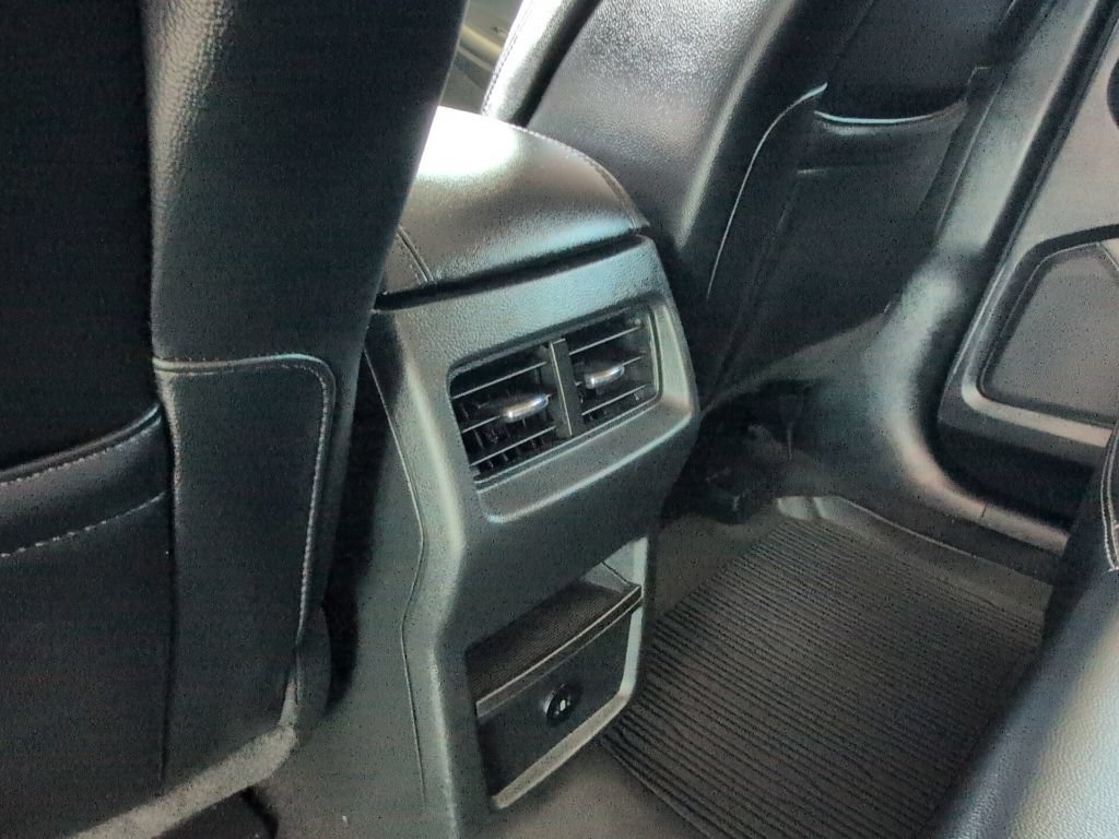 Used 2024 Ford Edge SEL AWD/4WD image 17