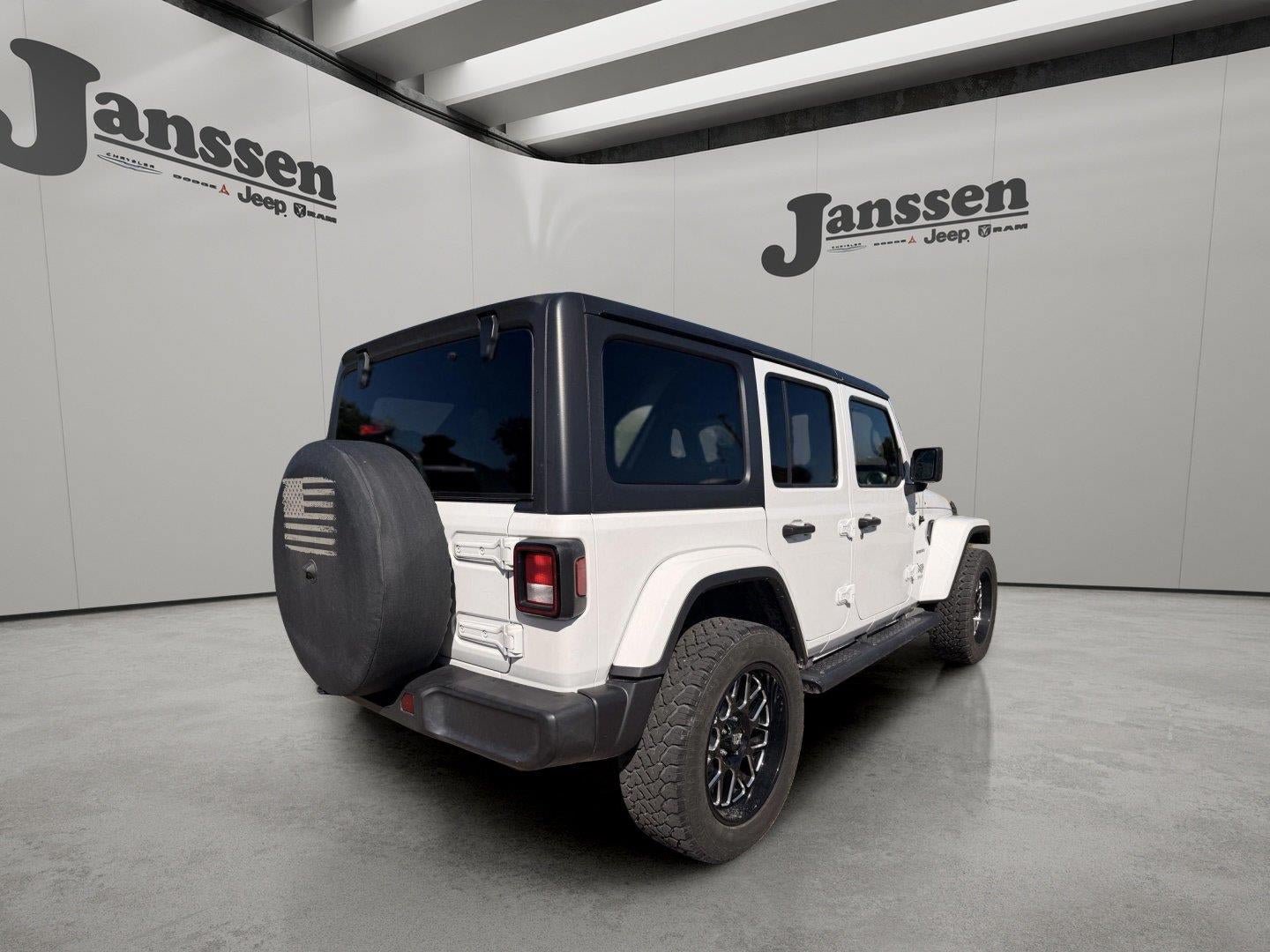 Used 2021 Jeep Wrangler Unlimited Sahara AWD/4WD image 4