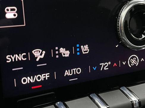 New 2026 GMC Yukon XL Denali w/ Denali Reserve Package AWD/4WD image 7
