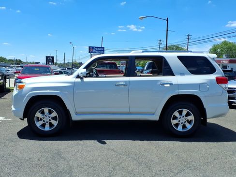 Used 2013 Toyota 4Runner SR5 w/ Premium Pkg AWD/4WD image 7
