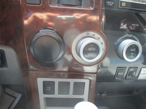 Used 2008 Toyota Sequoia Limited RWD image 17