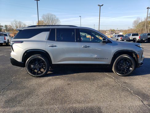 New 2026 Chevrolet Traverse RS w/ LPO, Floor Liner Package image 5