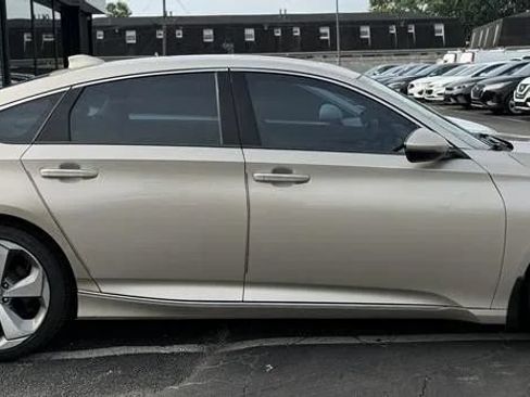 Used 2020 Honda Accord Touring image 8