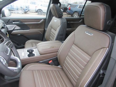 New 2026 GMC Acadia Denali Ultimate image 13