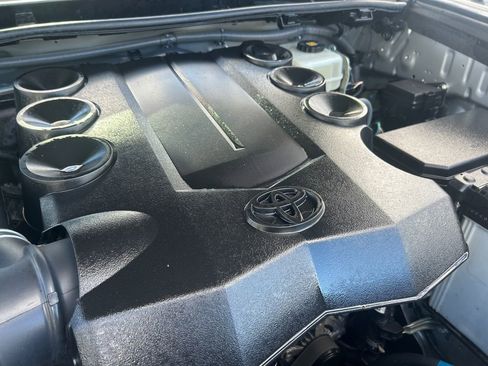 Used 2020 Toyota 4Runner Limited image 30