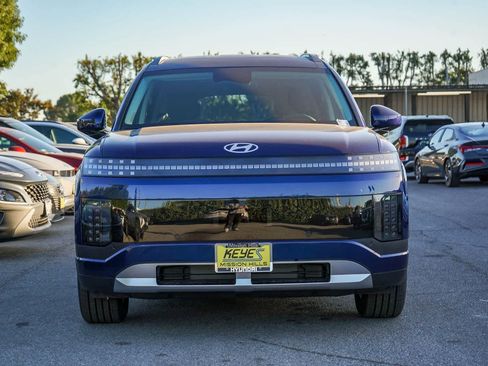 New 2026 Hyundai Ioniq 9 SE image 2
