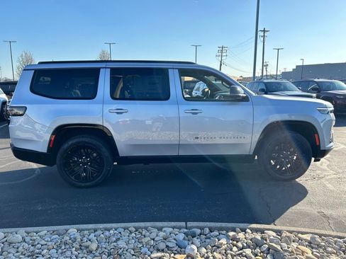 New 2026 Jeep Grand Wagoneer Limited AWD/4WD image 8