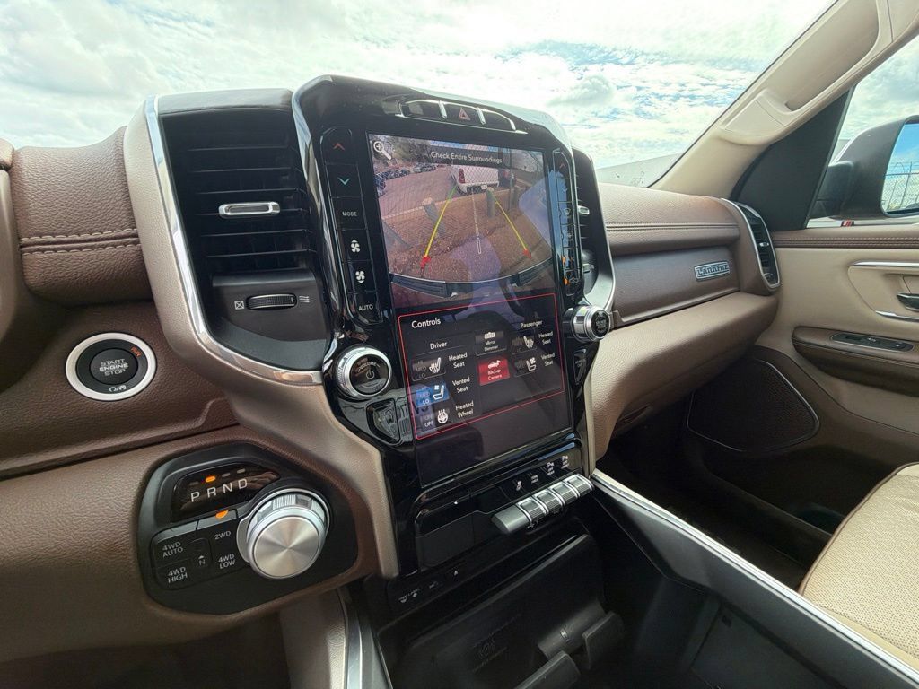 Used 2019 RAM 1500 Laramie AWD/4WD image 5