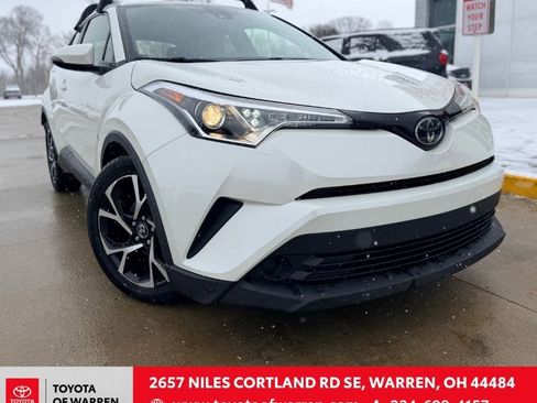Used 2019 Toyota C-HR XLE image 1