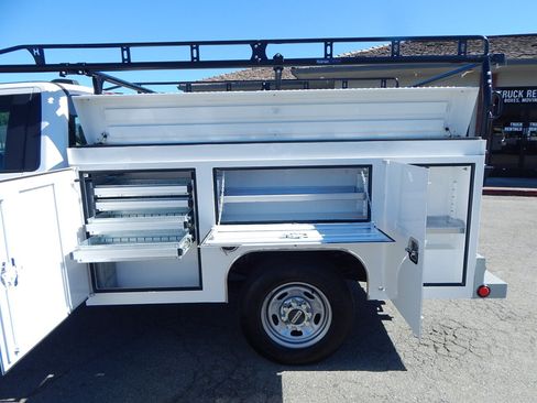 Used 2022 Ford F250 XL w/ Power Equipment Group RWD image 13