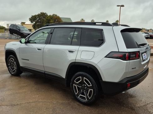 New 2026 Jeep Cherokee Limited image 7