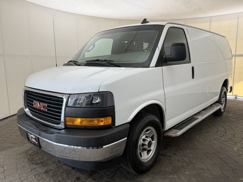 Used 2022 GMC Savana 2500 w/ Driver Convenience Package RWD image 3