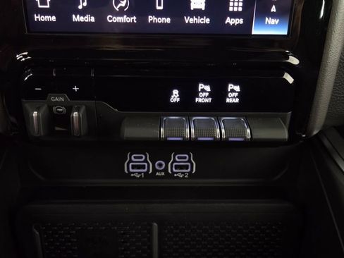 New 2026 RAM 1500 4x4 Crew Cab image 23