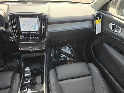 Used 2026 Volvo XC40 B5 Plus w/ Protection Package Premier AWD/4WD image 16