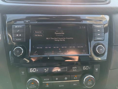 Used 2020 Nissan Rogue SV image 7