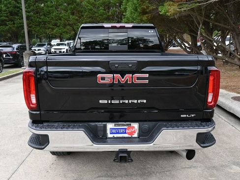 Used 2022 GMC Sierra 3500 SLT w/ SLT Convenience Package AWD/4WD image 32