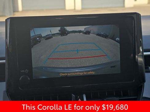 Used 2024 Toyota Corolla LE image 28