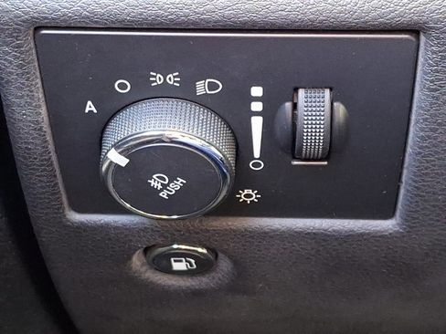 Used 2014 Jeep Grand Cherokee Limited image 17