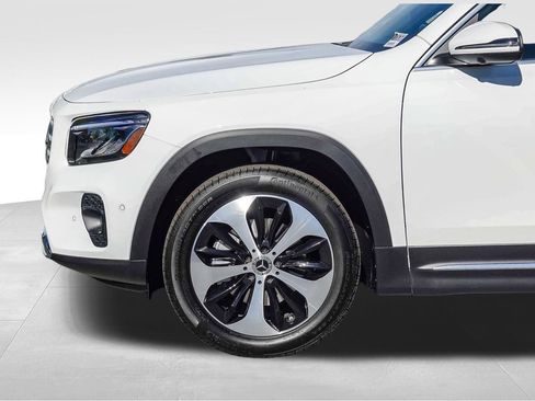New 2026 Mercedes-Benz GLB 250 image 9