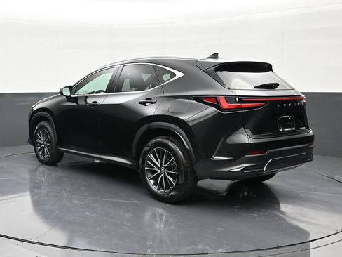 Used 2024 Lexus NX 250 FWD w/ Towing Package (2000 Lbs) image 3