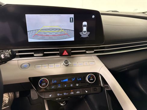 Used 2021 Hyundai Elantra Limited w/ Cargo Package image 17