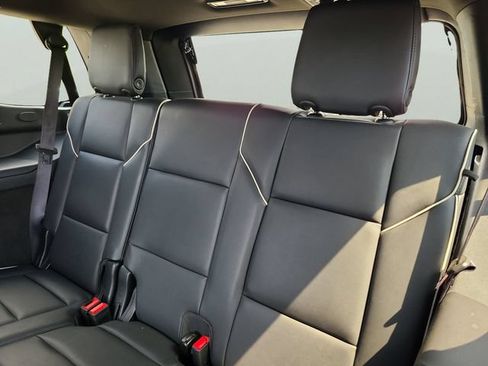 Used 2024 Cadillac Escalade Sport AWD/4WD image 11