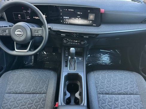 Used 2026 Nissan Kicks SV w/ SV Premium Package FWD image 14