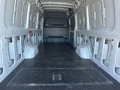 Used 2024 Mercedes-Benz Sprinter 2500 w/ Acoustic Package image 12