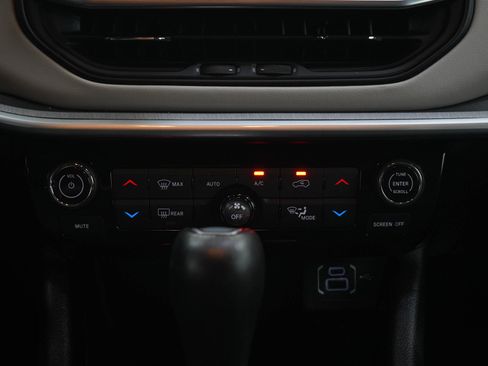 Used 2024 Jeep Compass Limited AWD/4WD image 18