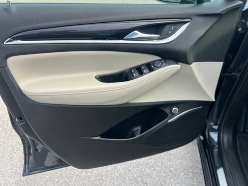 Used 2020 Buick Enclave Essence FWD image 21