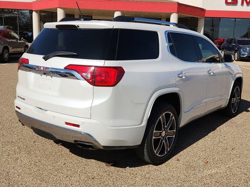 Used 2019 GMC Acadia Denali w/ Technology Package image 4