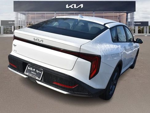 New 2026 Kia K4 LXS image 4