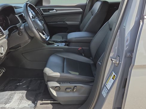 Used 2021 Volkswagen Atlas Cross Sport SEL R-Line FWD image 9