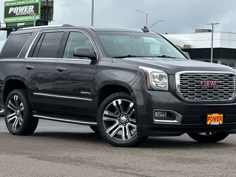 Used 2018 GMC Yukon Denali w/ Open Road Package image 2