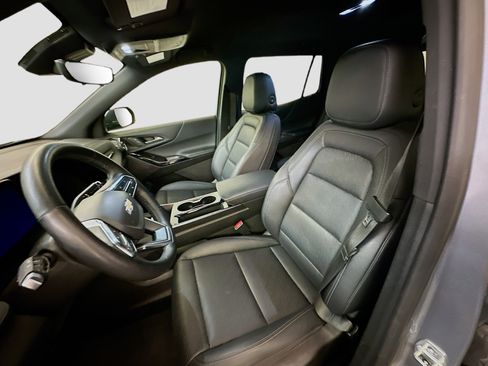 Used 2025 Chevrolet Equinox LT w/ Convenience Package II image 13