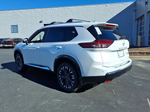 New 2026 Nissan Rogue Platinum w/ Platinum Premium Package image 3