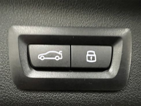 Used 2023 BMW X1 xDrive28i image 16