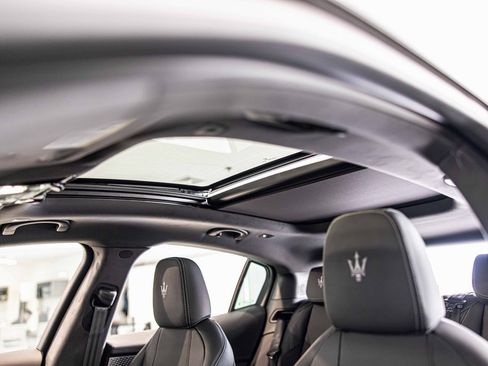 New 2025 Maserati Grecale Modena image 19