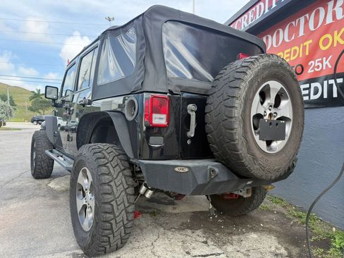 Used 2016 Jeep Wrangler Unlimited Sahara w/ Max Tow Package AWD/4WD image 8
