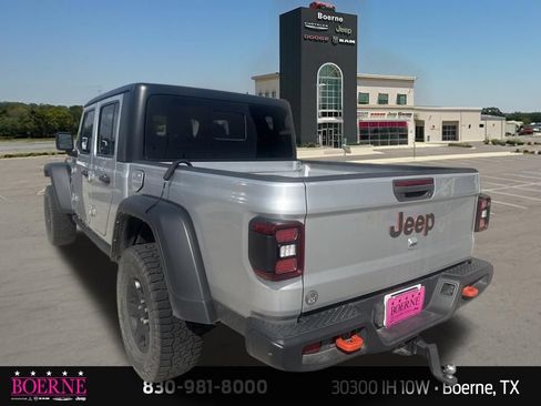 Used 2022 Jeep Gladiator Mojave w/ LED Lighting Group AWD/4WD image 9
