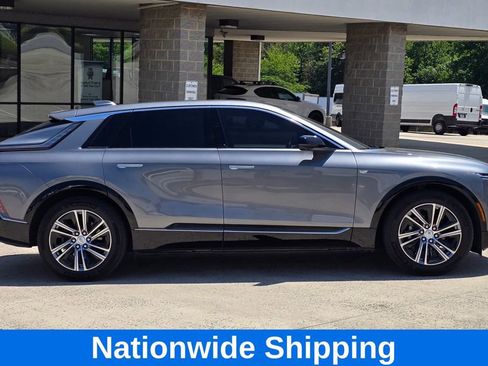 Used 2023 Cadillac Lyriq 2WD image 3