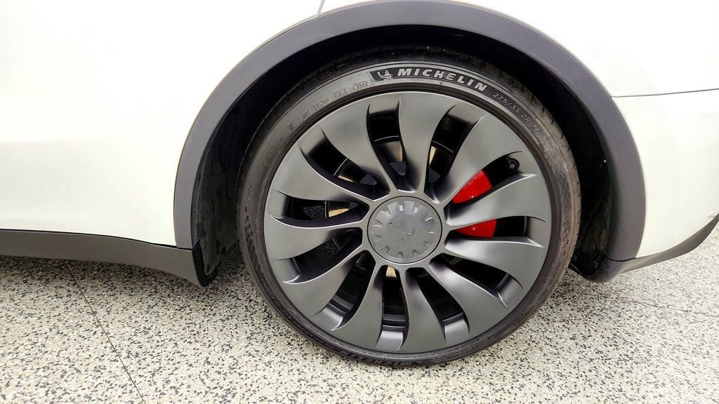 Used 2023 Tesla Model Y Long Range AWD/4WD image 9