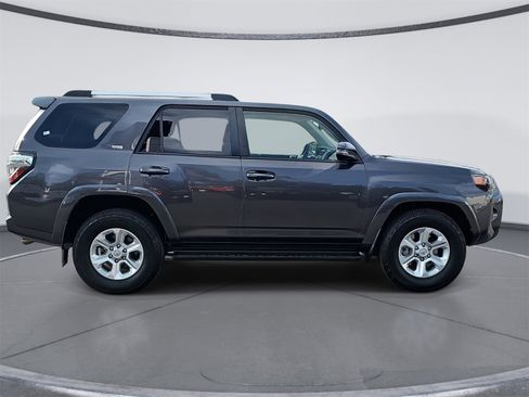 Used 2019 Toyota 4Runner 2WD image 2