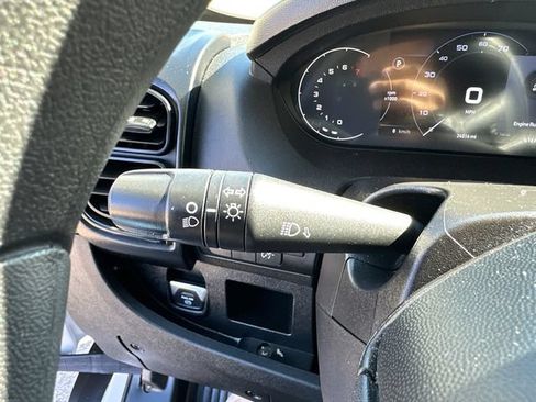 Used 2025 RAM ProMaster 2500 w/ U-Haul Equipment Group FWD image 30