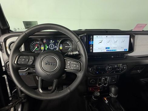 Used 2025 Jeep Wrangler Unlimited Sport S 4xe AWD/4WD image 17