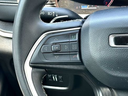 Used 2023 Jeep Grand Cherokee L Laredo RWD image 23