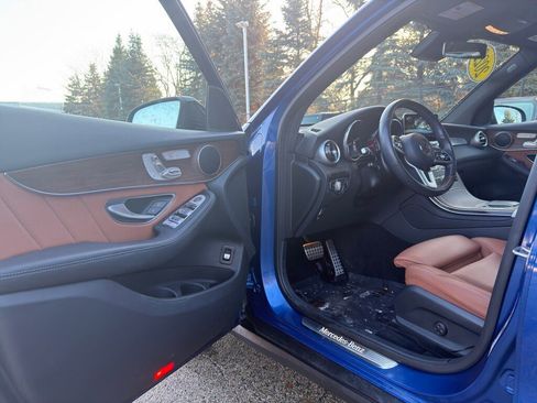 Used 2022 Mercedes-Benz GLC 300 4MATIC image 10