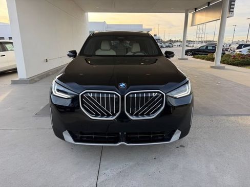 Used 2025 BMW X3 xDrive30i w/ Premium Package AWD/4WD image 2